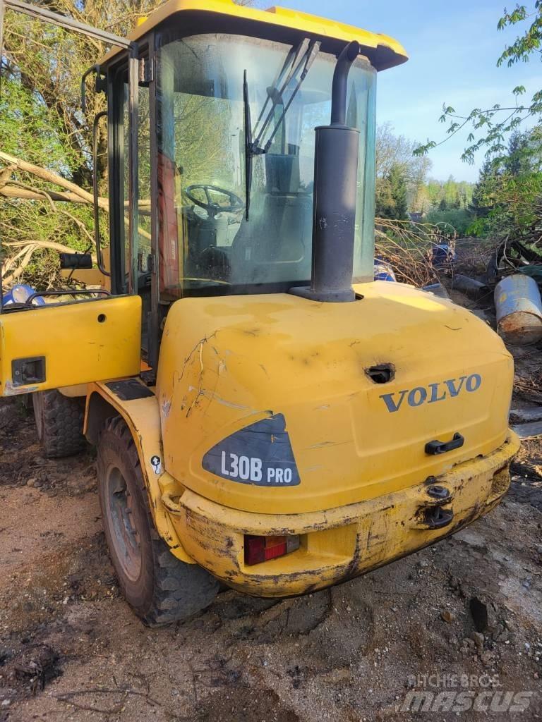 Volvo L 30 B Iekrāvēji uz riteņiem