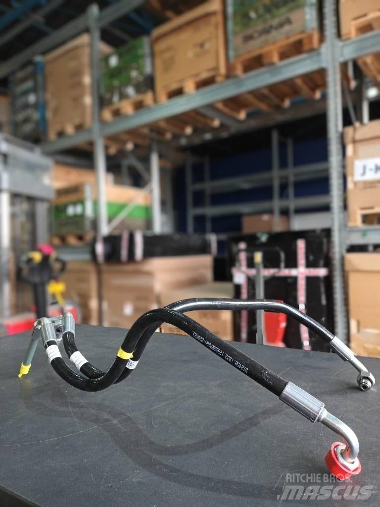 Volvo HOSE 23371682 Dzinēji