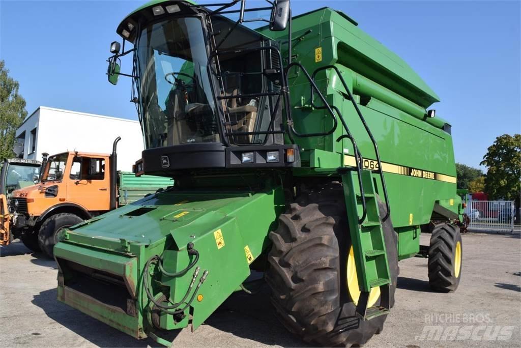John Deere 2064 Ražas novākšanas kombaini
