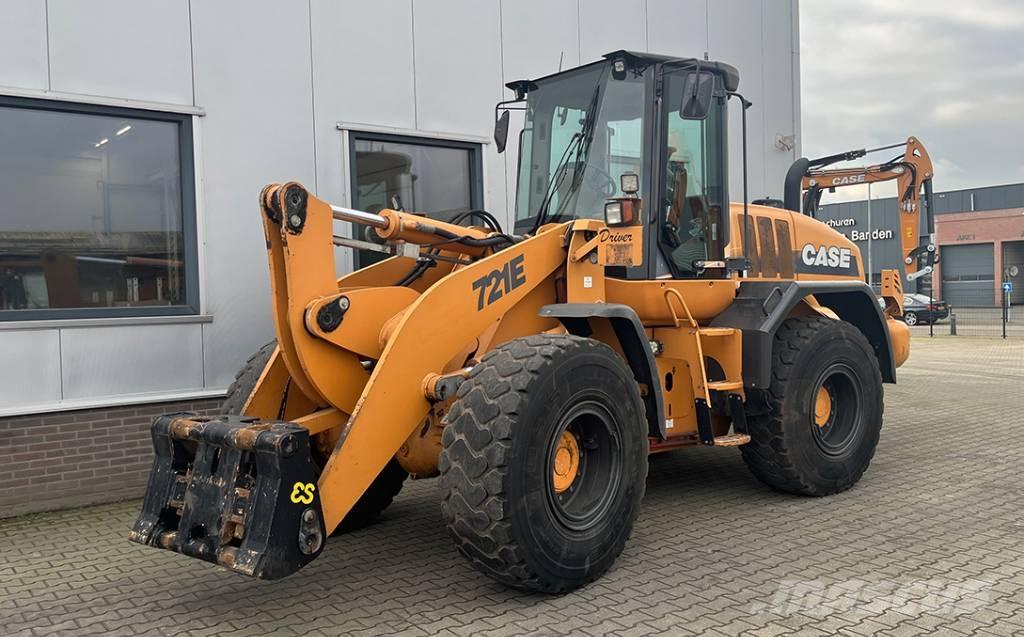 CASE 721 E Iekrāvēji uz riteņiem