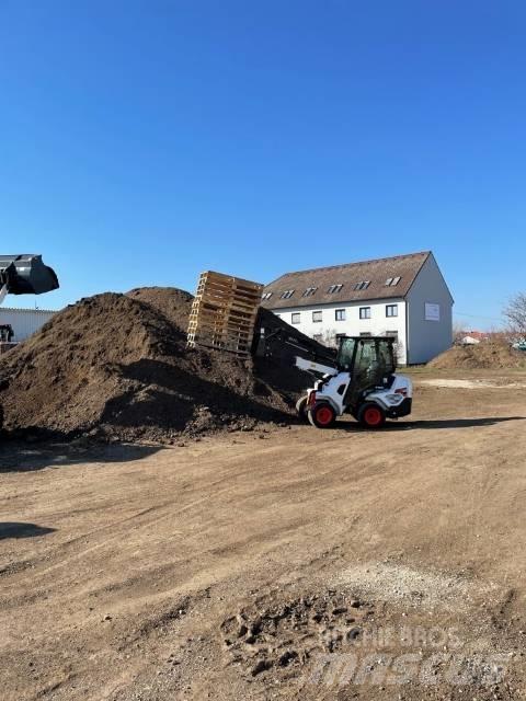 Bobcat L28 Iekrāvēji uz riteņiem