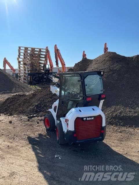 Bobcat L28 Iekrāvēji uz riteņiem
