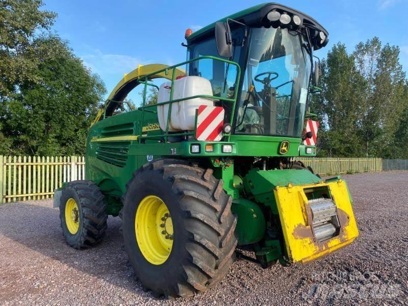 John Deere 7400 Lopbarības novācēji