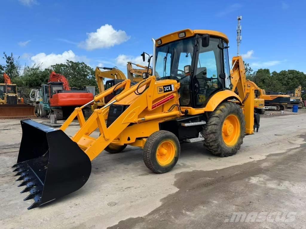 JCB 3 CX Ekskavatori-iekrāvēji