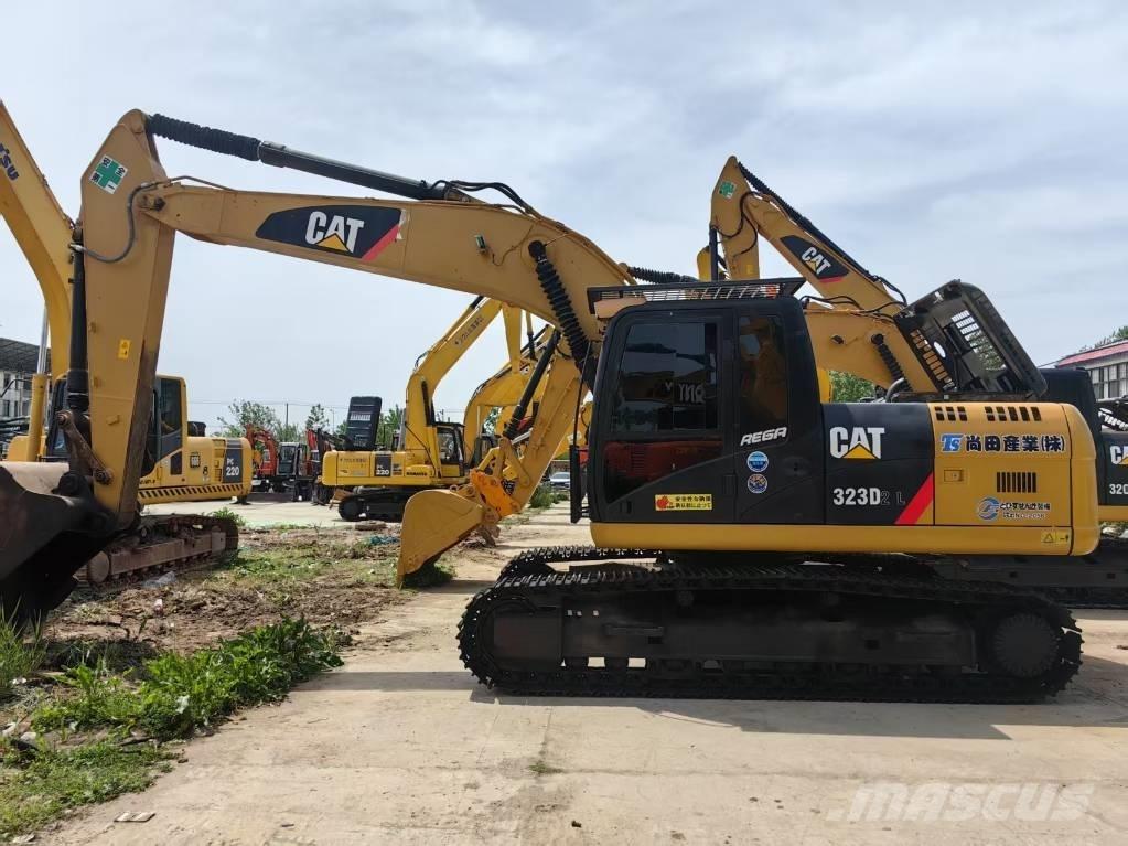 CAT 323 D Kāpurķēžu ekskavatori