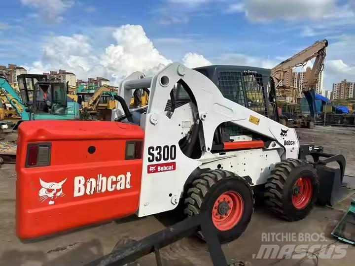 Bobcat S 300 Lietoti riteņu kompaktiekrāvēji