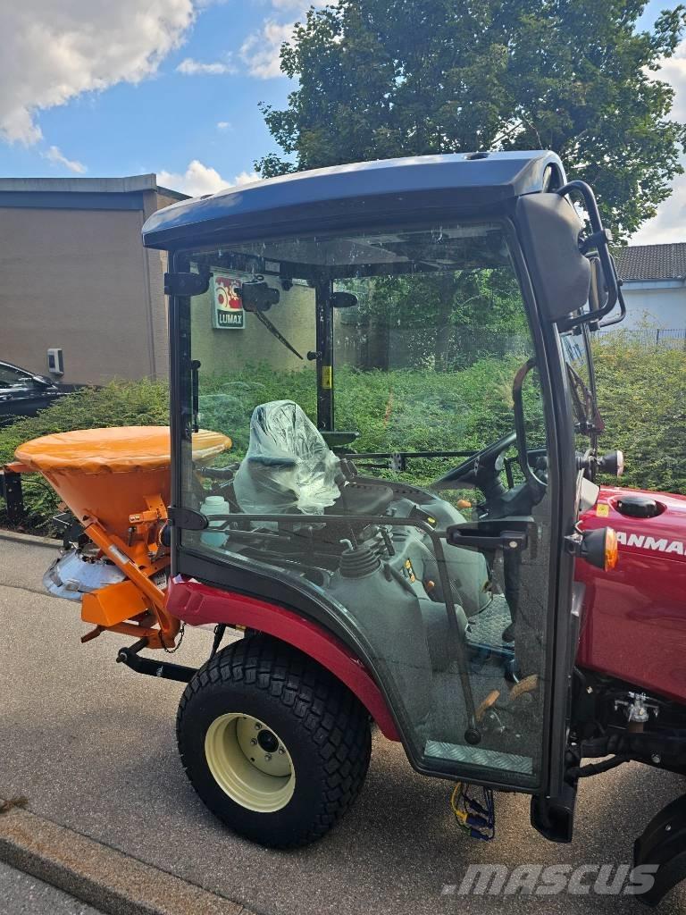 Yanmar SA 221 Kompaktie traktori