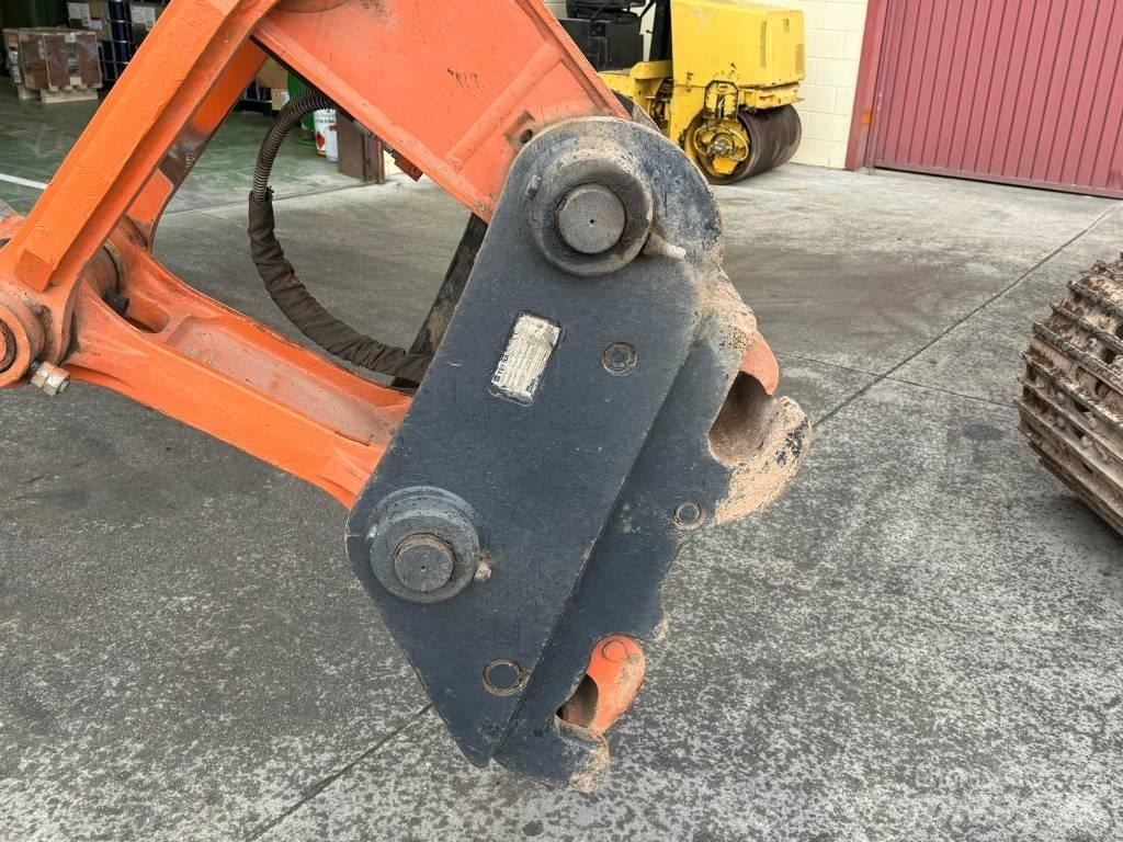 Hitachi ZX 210 LC-6 Kāpurķēžu ekskavatori