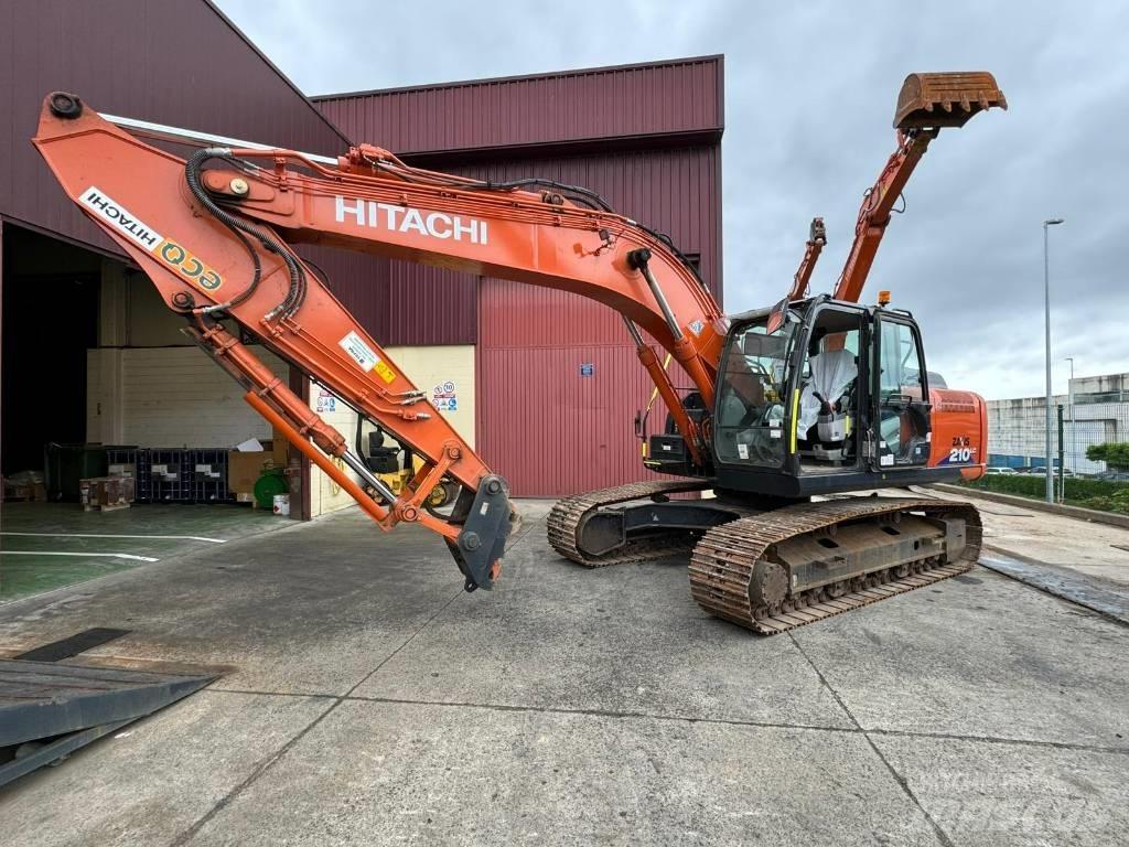 Hitachi ZX 210 LC-6 Kāpurķēžu ekskavatori