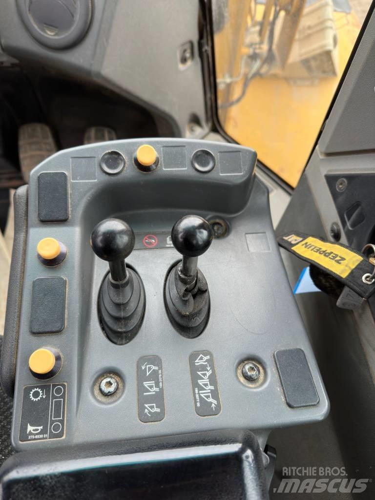 CAT 962 K Iekrāvēji uz riteņiem