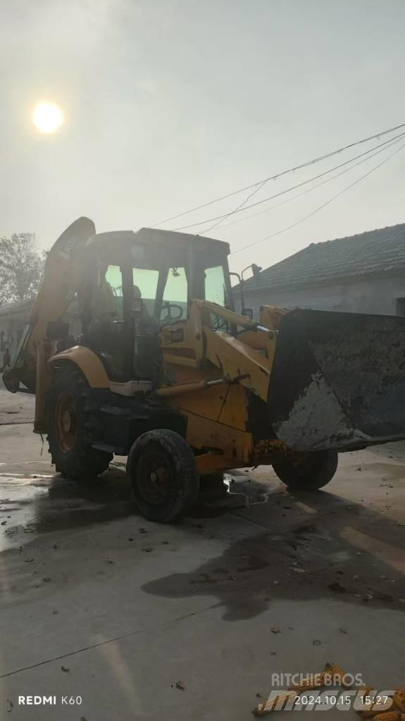 JCB 3 CX Ekskavatori-iekrāvēji