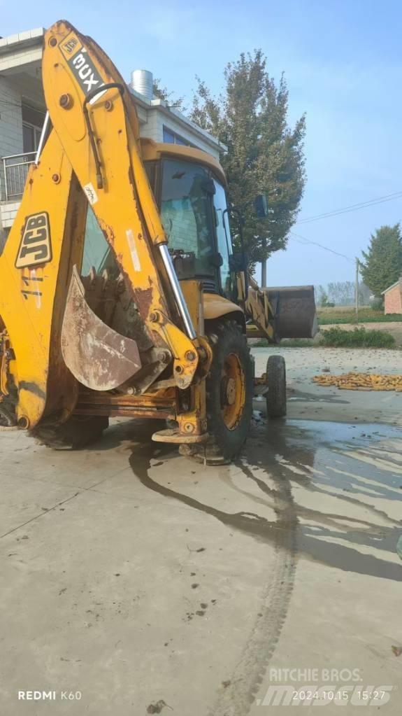JCB 3 CX Ekskavatori-iekrāvēji