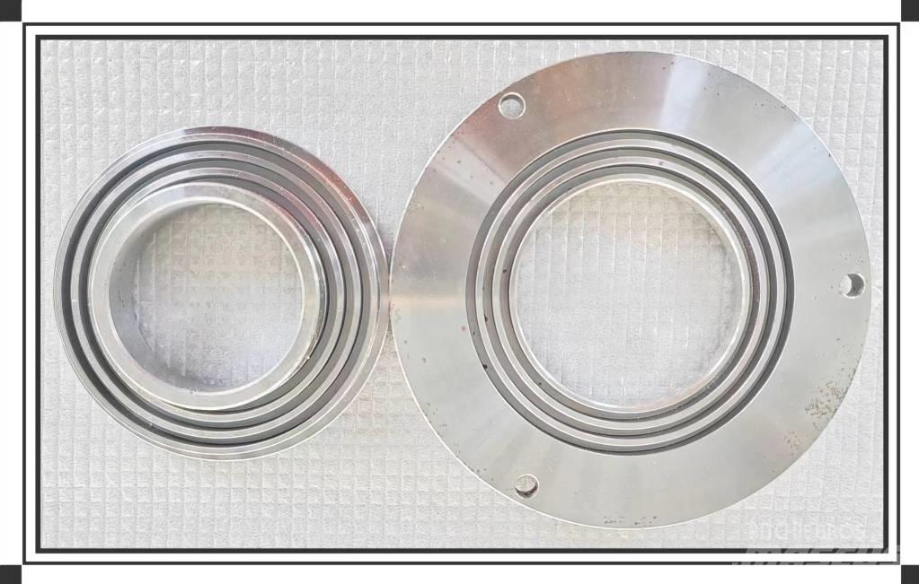 CLAAS Bearing cover Šasija un piekare