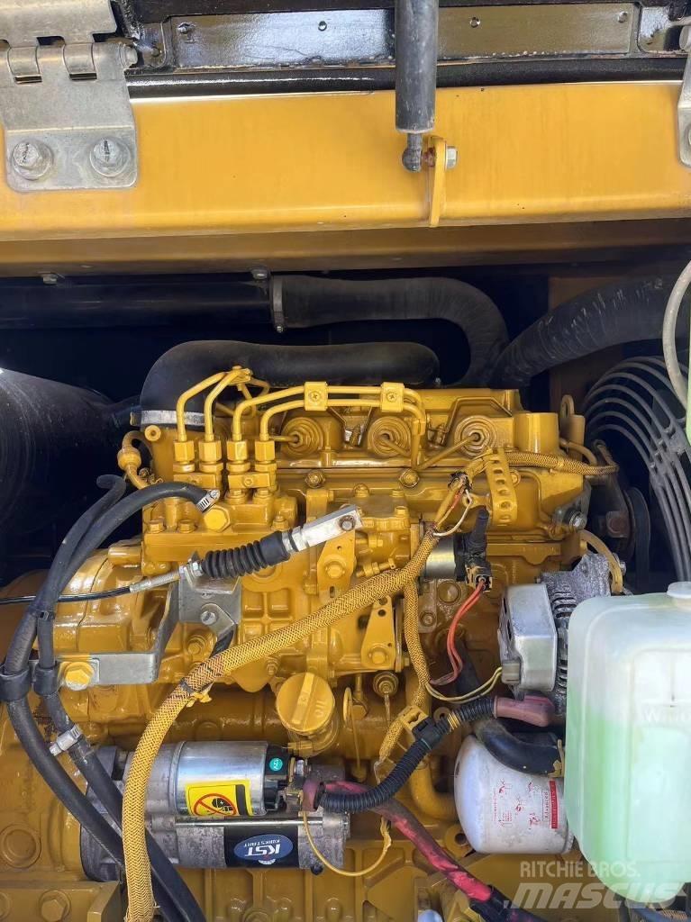 CAT 307E Kāpurķēžu ekskavatori