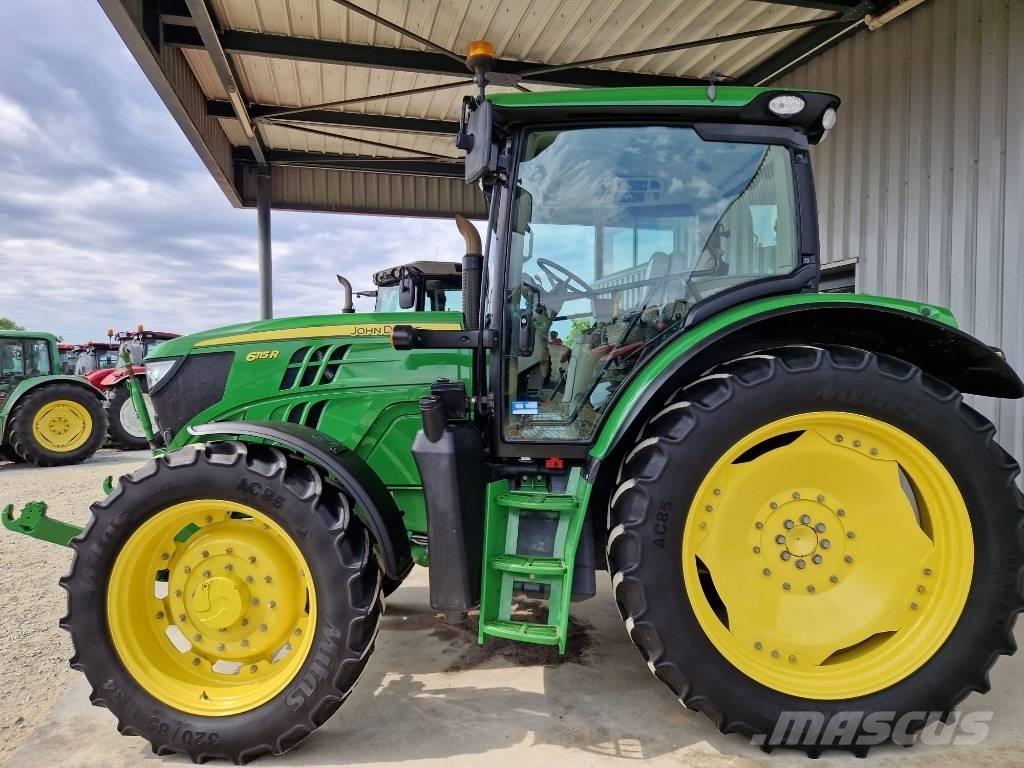 John Deere 6115 R Traktori