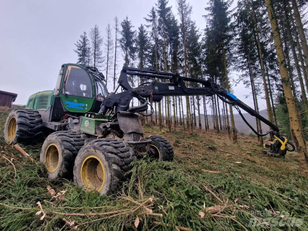 John Deere 1270 E Harvesteri