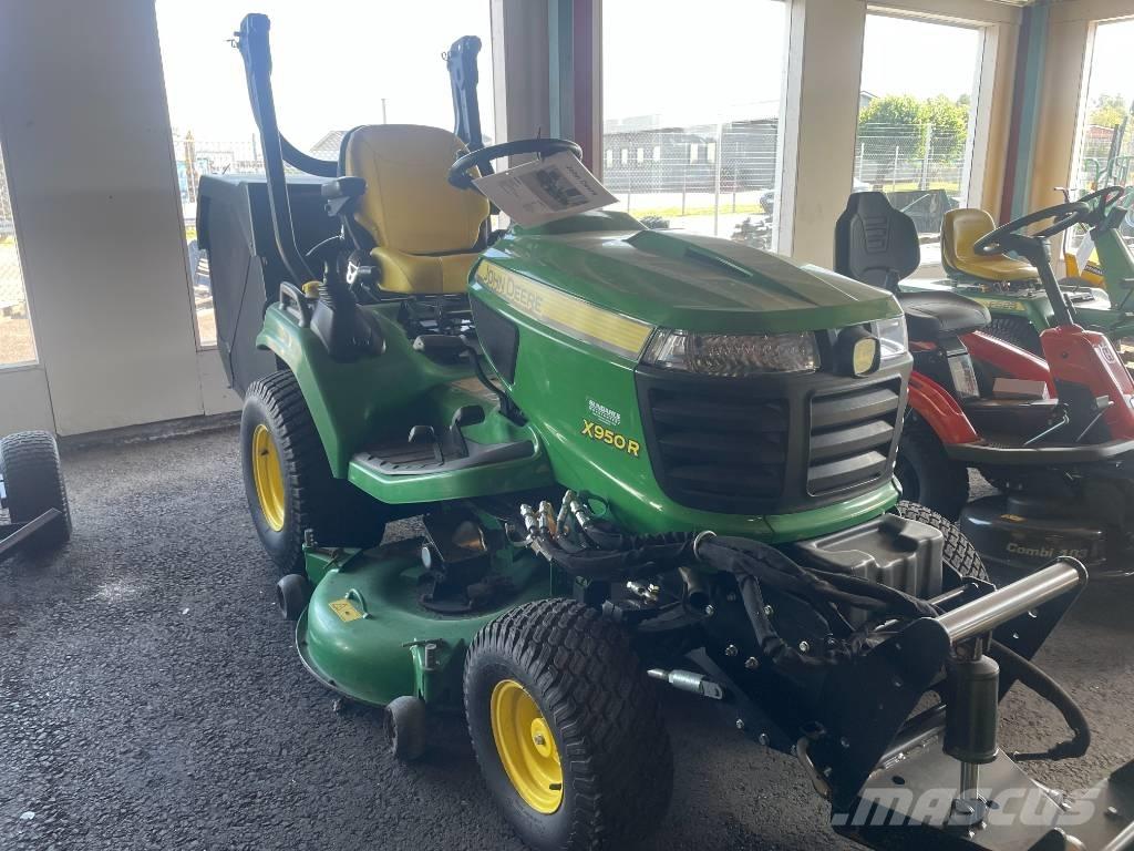John Deere X 950 R Mauriņa traktors