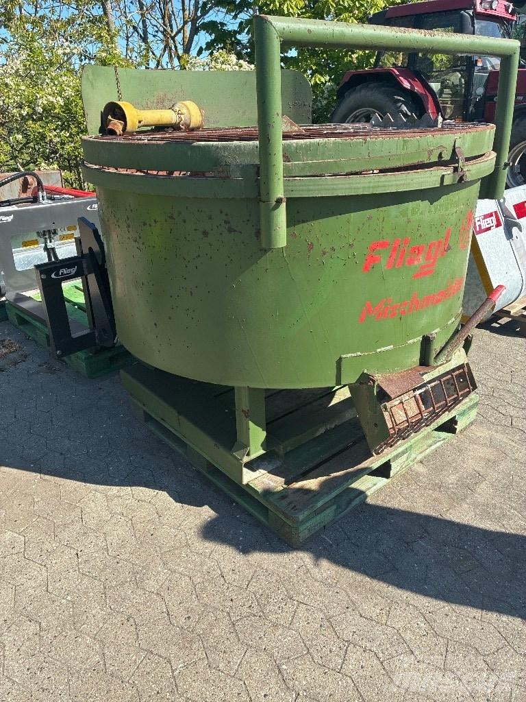 Fliegl Mischmeister Betona krātuves