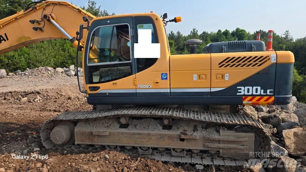 Hyundai Robex 300 LC Kāpurķēžu ekskavatori