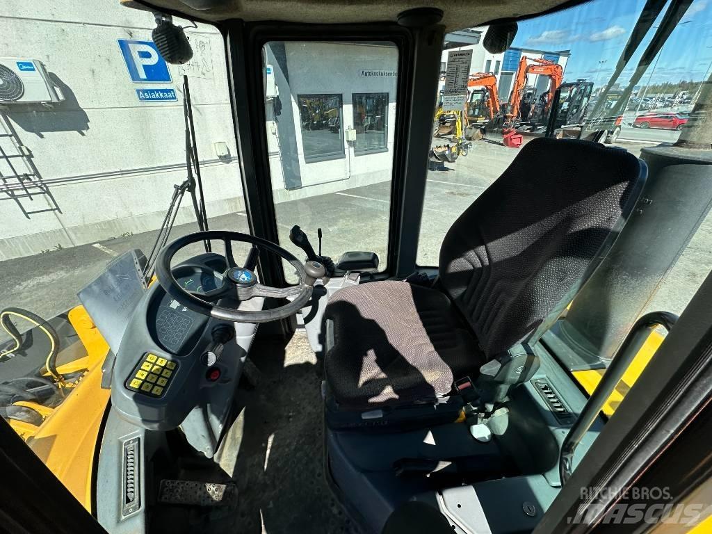 Volvo L 30 B Iekrāvēji uz riteņiem