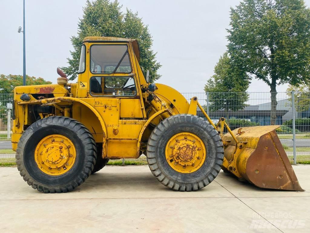 CAT 922 B Iekrāvēji uz riteņiem