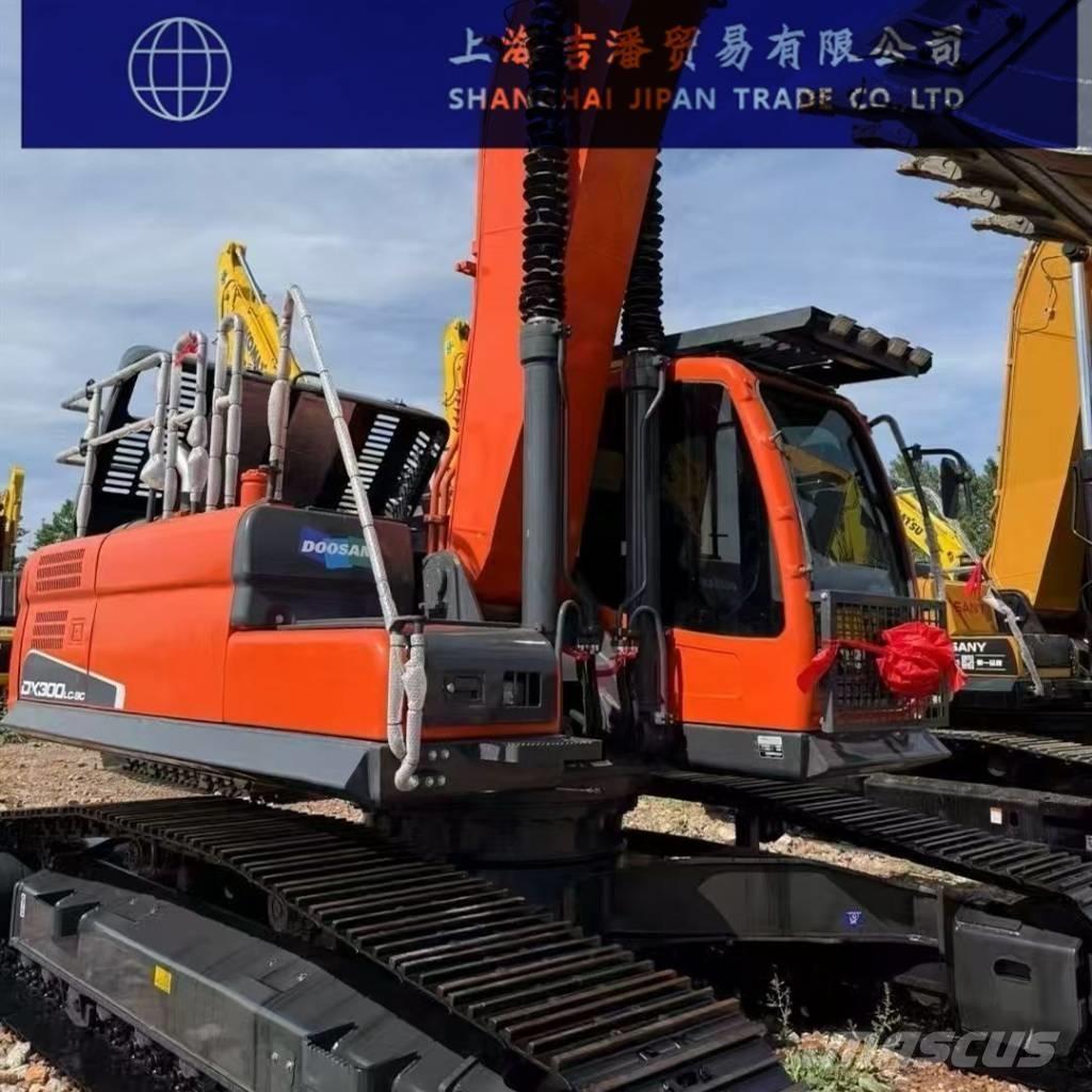 Doosan DX 300 Kāpurķēžu ekskavatori