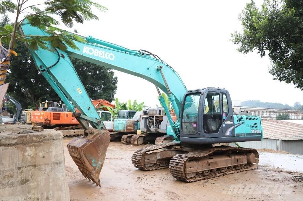 Kobelco SK 200-8 Kāpurķēžu ekskavatori