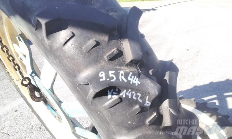 BKT 9.5R44 Riepas, riteņi un diski