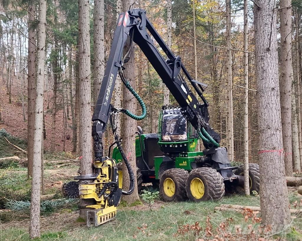 John Deere 1270 G Harvesteri