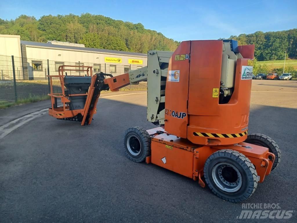 JLG E 300 AJP Strēles pacēlāji