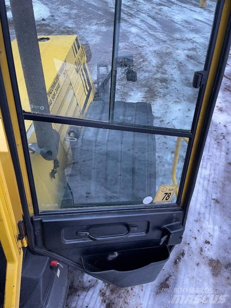 Wille 845 Kompaktie traktori