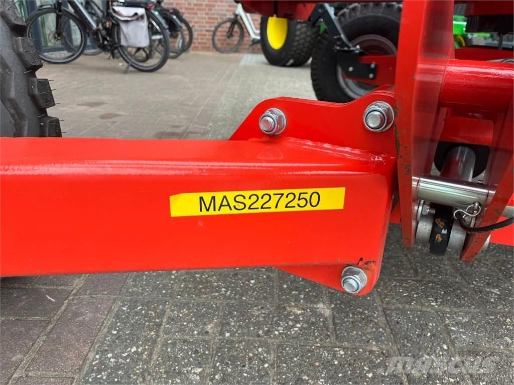 Kuhn RW1410C Rituļu ietinēji