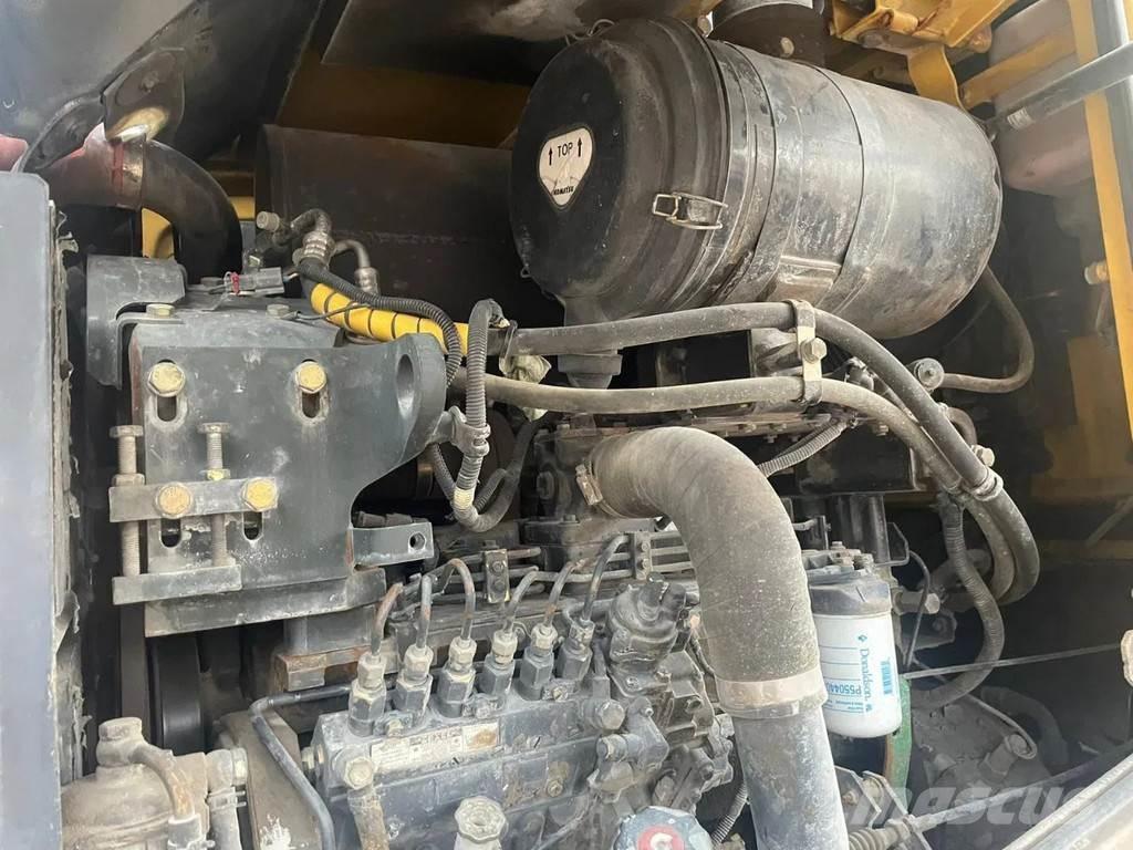 Komatsu WA250-5 Iekrāvēji uz riteņiem