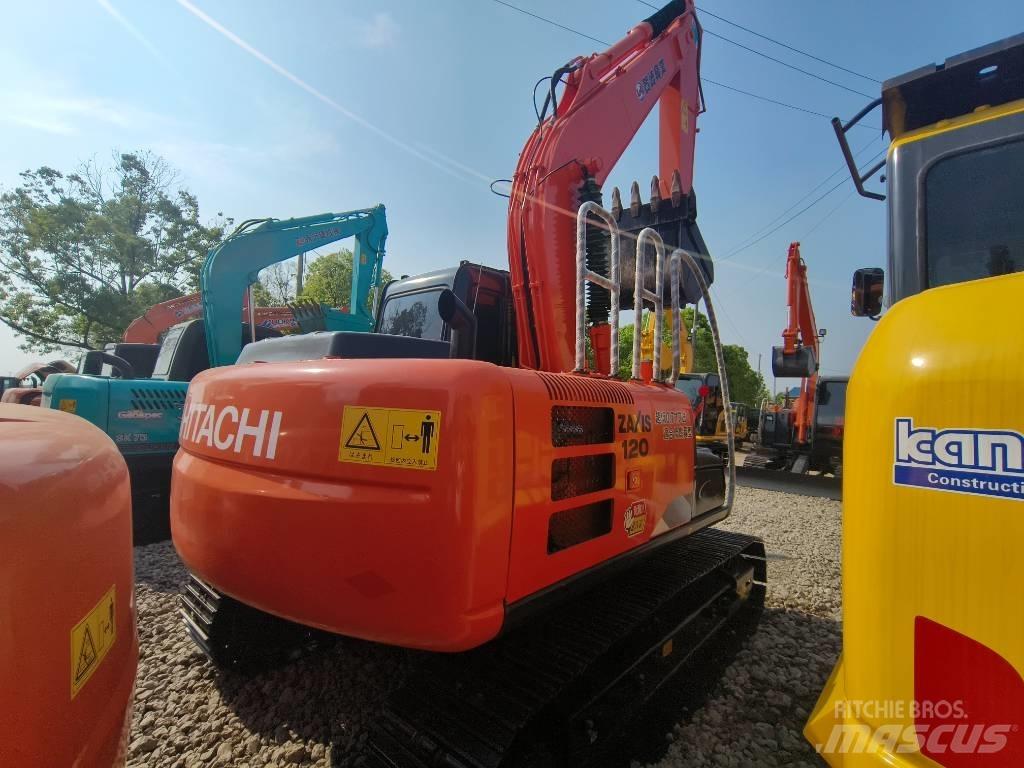Hitachi ZX 120 Kāpurķēžu ekskavatori