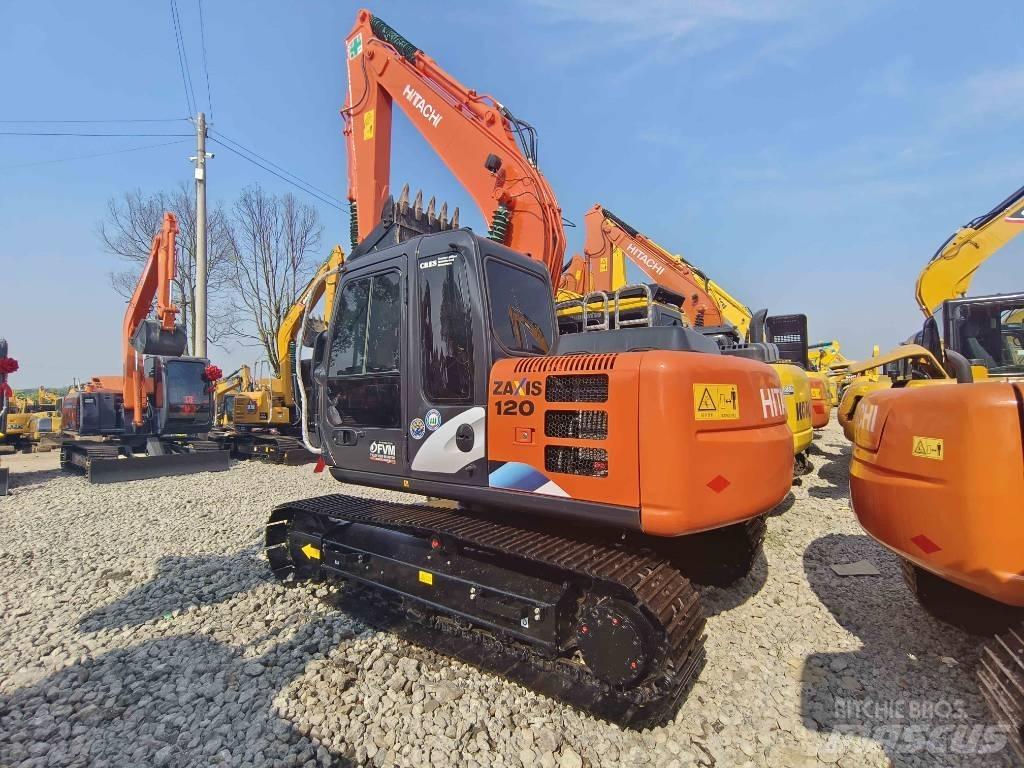 Hitachi ZX 120 Kāpurķēžu ekskavatori