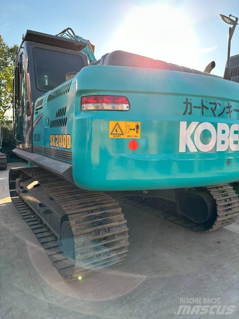 Kobelco SK 200-8 Kāpurķēžu ekskavatori