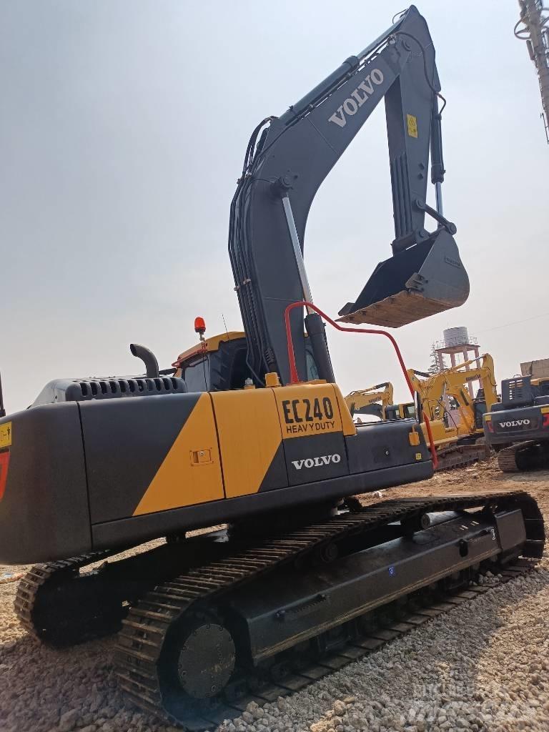 Volvo EC 240 Kāpurķēžu ekskavatori