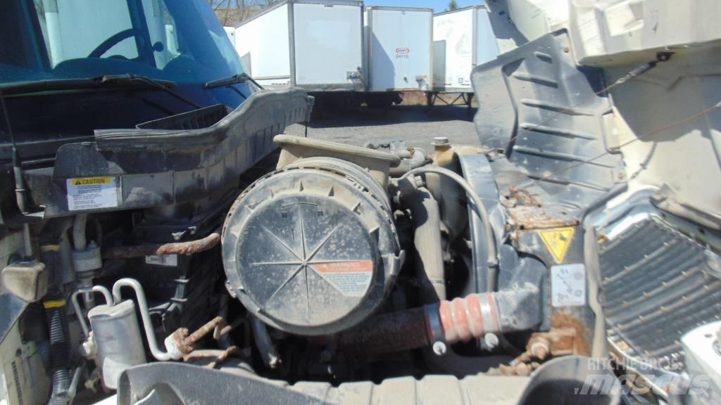 International 4400 Furgons