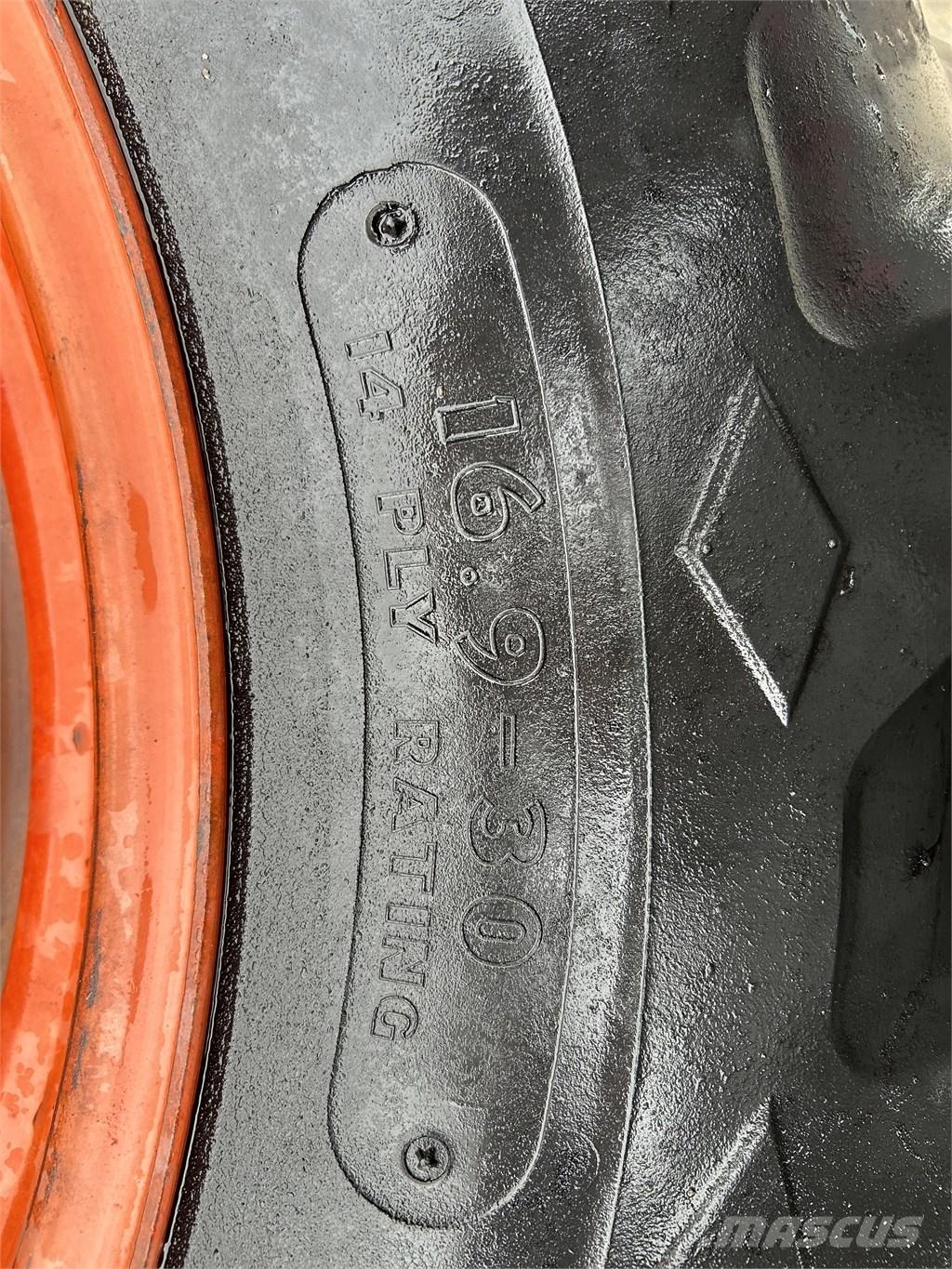Goodyear 16,9-30 Riepas, riteņi un diski