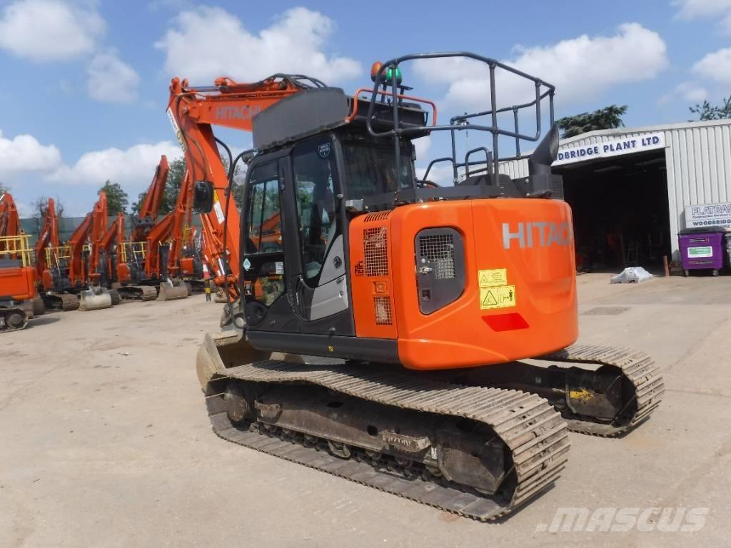 Hitachi ZX 135 US-6 Kāpurķēžu ekskavatori
