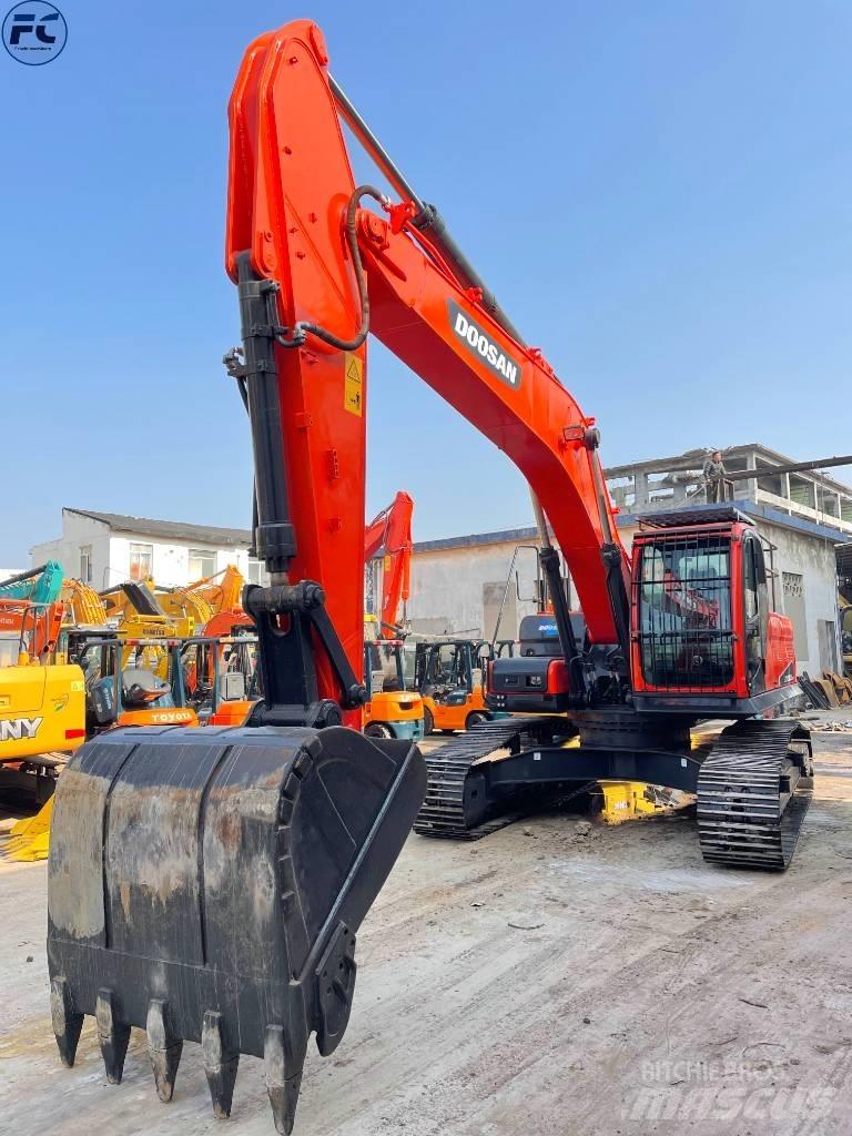 Doosan Dx300 Kāpurķēžu ekskavatori