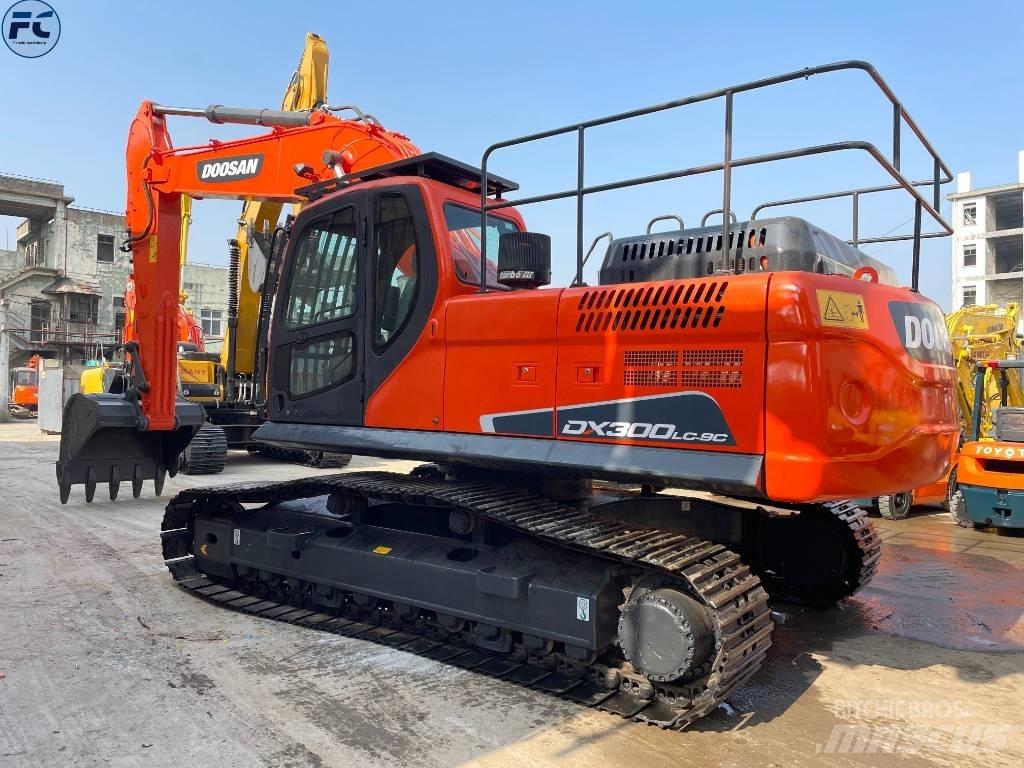 Doosan Dx300 Kāpurķēžu ekskavatori