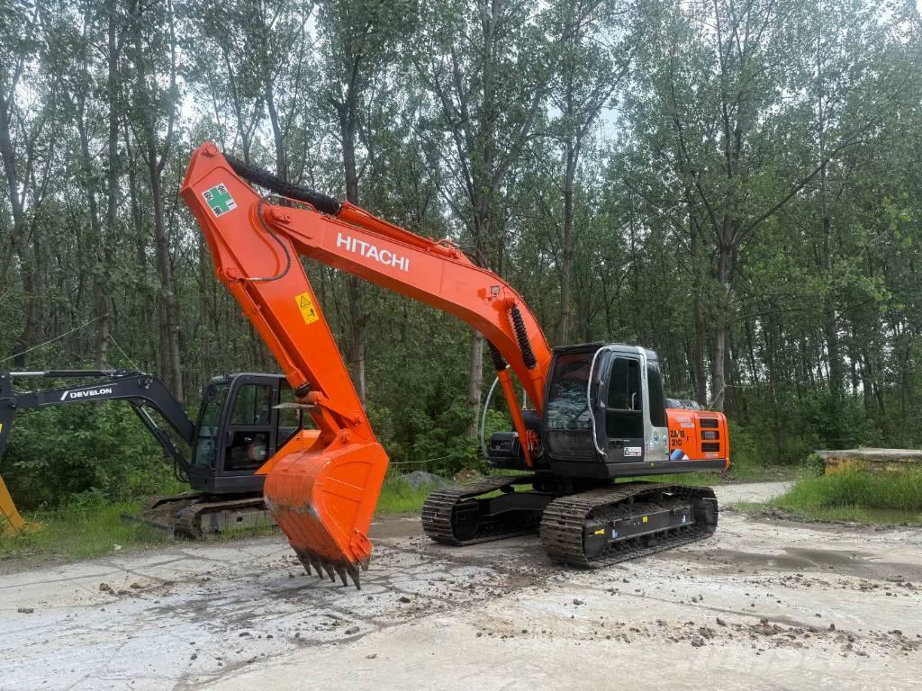 Hitachi ZX200 Kāpurķēžu ekskavatori
