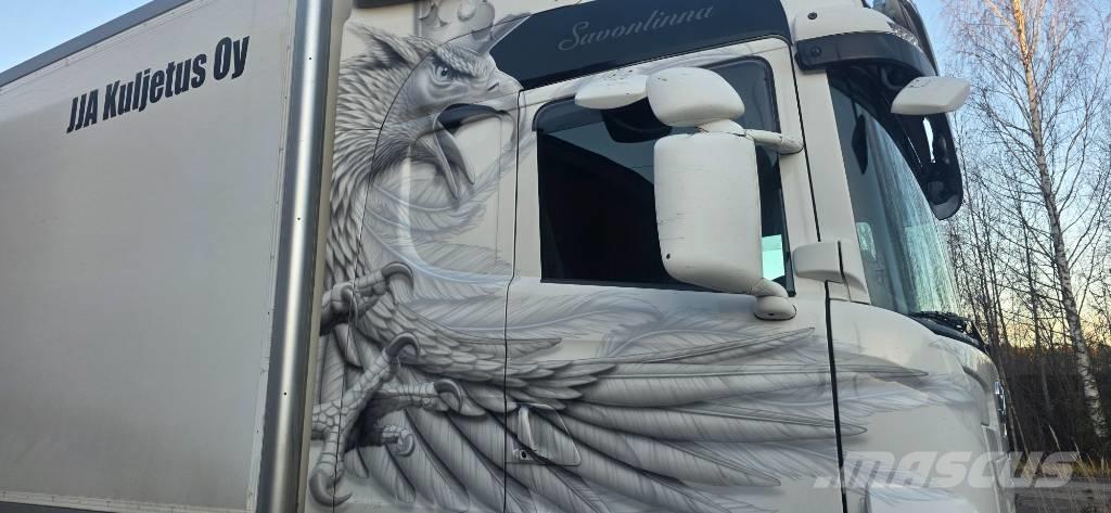 Scania R 360 Furgons