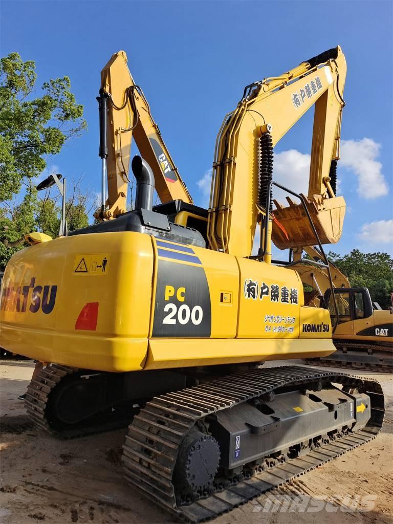 Komatsu PC 200 Kāpurķēžu ekskavatori