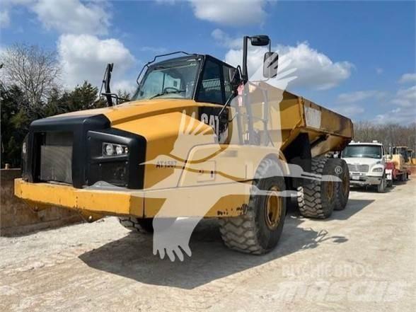 CAT 740B Artikulētie pašizgāzēji