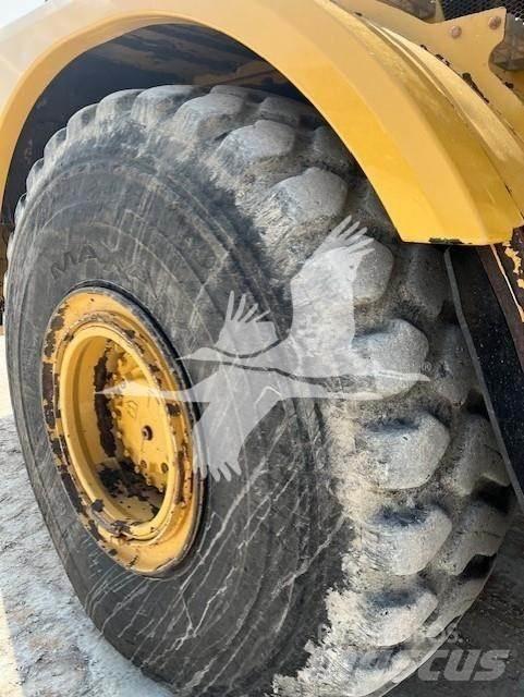 CAT 740B Artikulētie pašizgāzēji