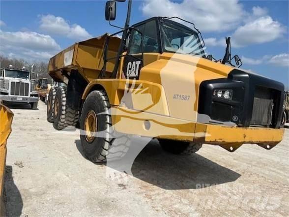 CAT 740B Artikulētie pašizgāzēji