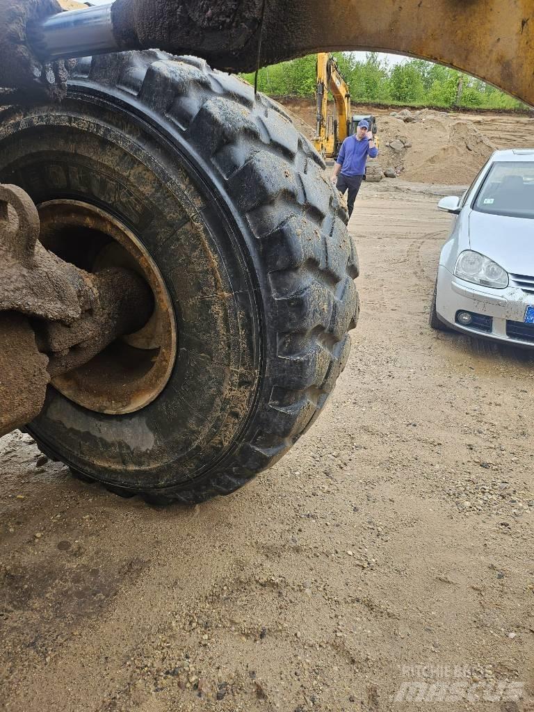 Komatsu WA 470 Iekrāvēji uz riteņiem