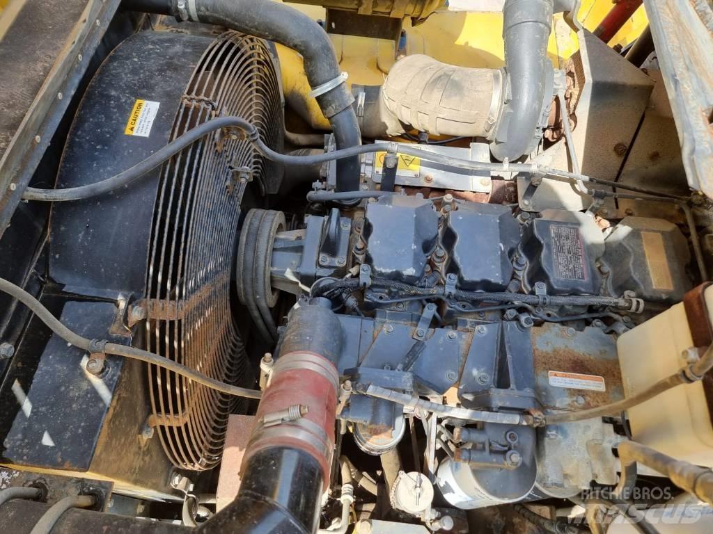 Komatsu HM 400 6x6 Artikulētie pašizgāzēji